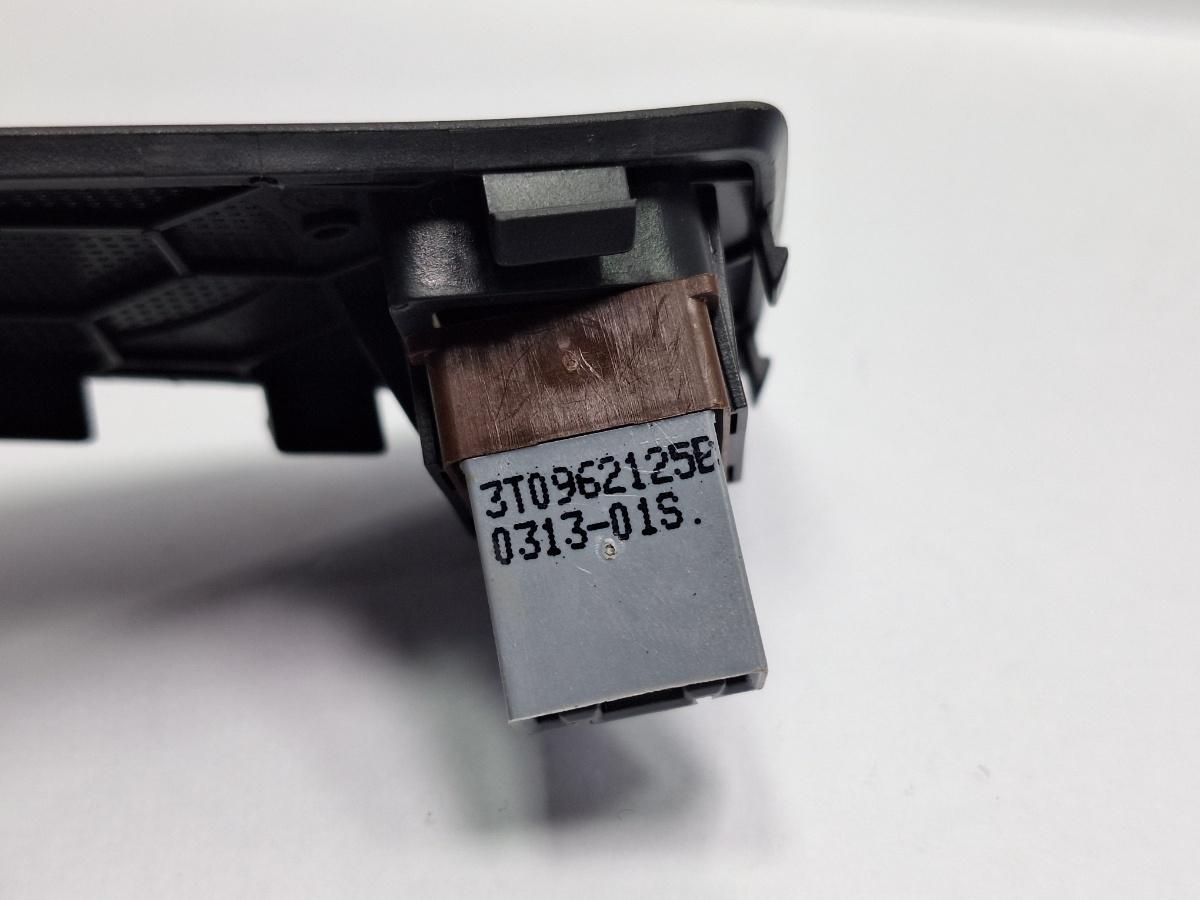 Buton inchidere centralizata SKODA SUPERB II Estate 3T5 2009 - 2015 TDI CBBB, CFGB 3T0962125B
