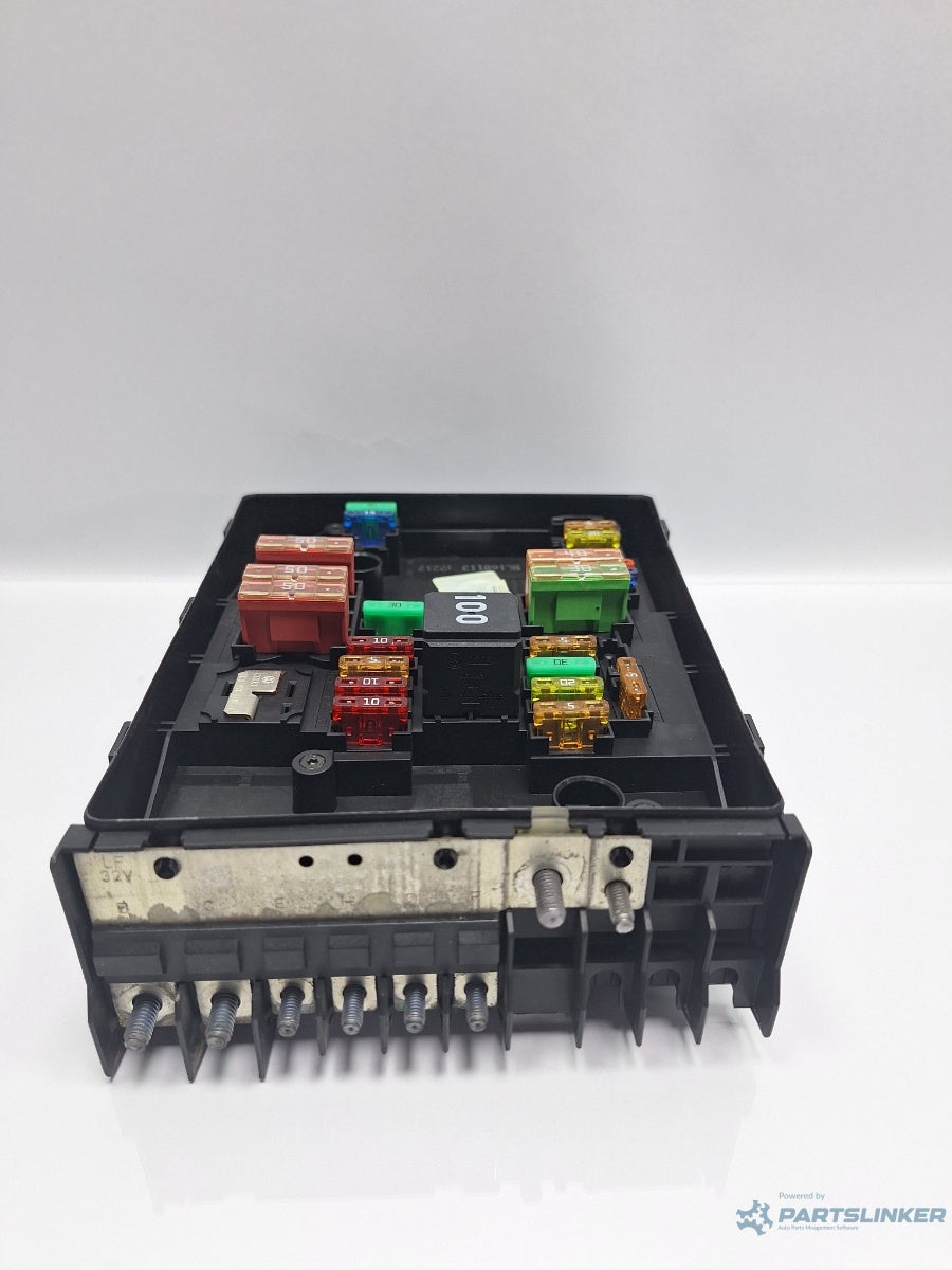 Panou sigurante SKODA SUPERB III Estate 3T5 2009 - 2015 TDI CBBB, CFGB 1K0937125D