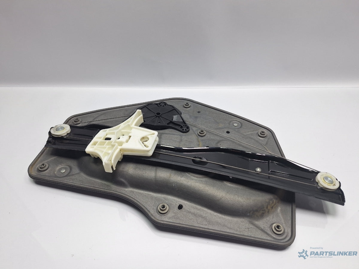 Macara geam dreapta spate SKODA SUPERB III Estate 3T5 2009 - 2015 TDI CBBB, CFGB 3T0839462