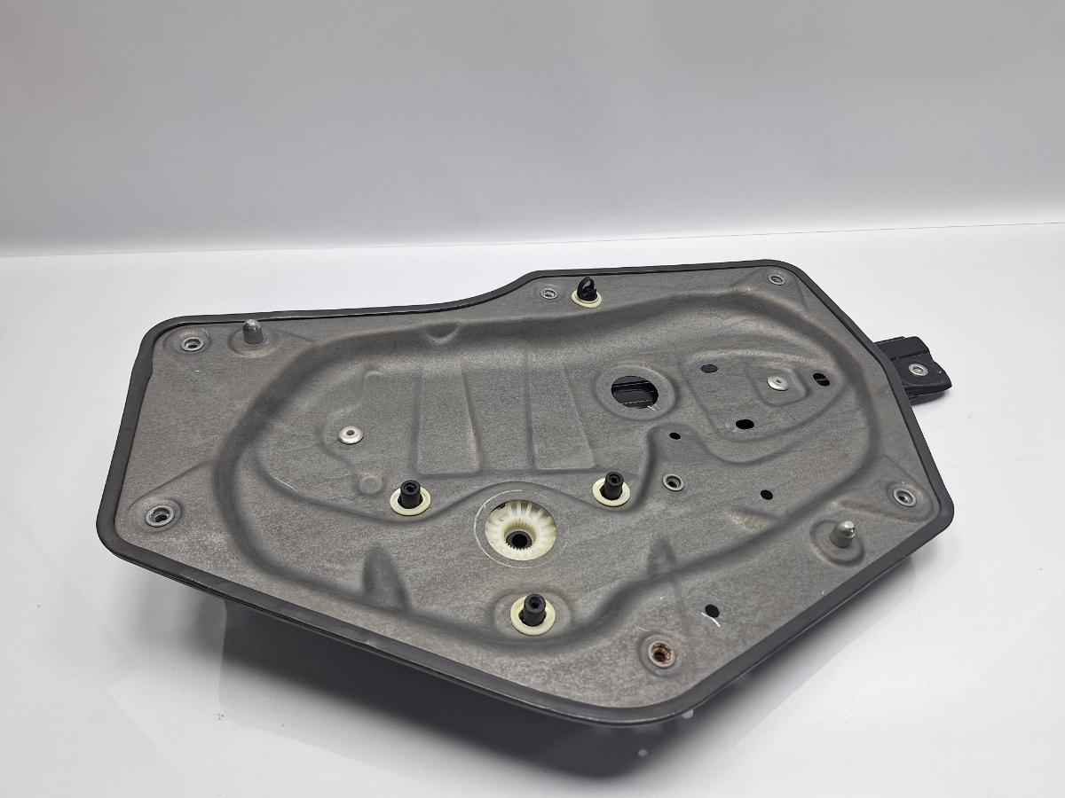 Macara geam dreapta spate SKODA SUPERB II Estate 3T5 2009 - 2015 TDI CBBB, CFGB 3T0839462