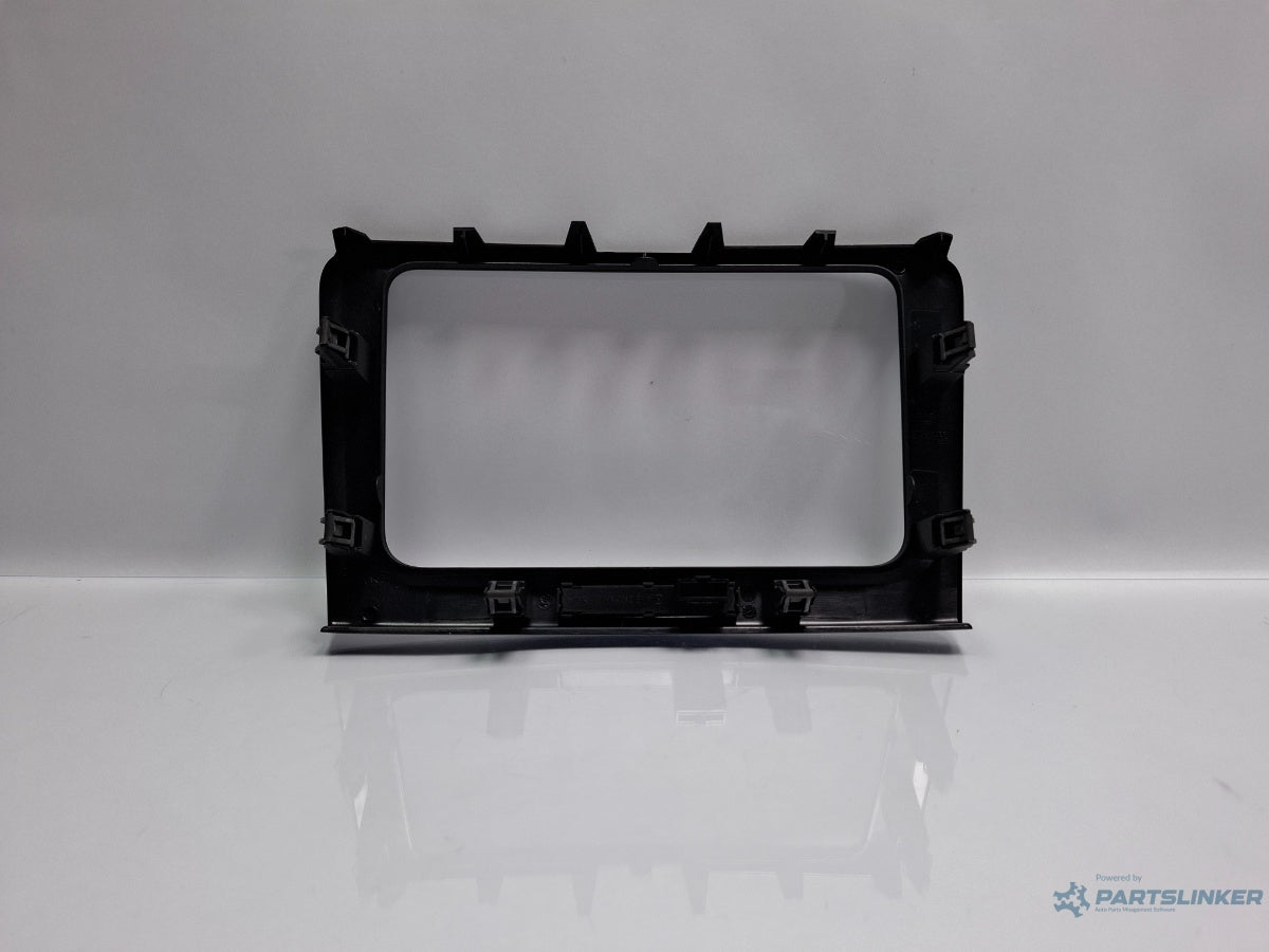 Rama navigatie SKODA SUPERB III Estate 3T5 2009 - 2015 TDI CBBB, CFGB 3T0858069