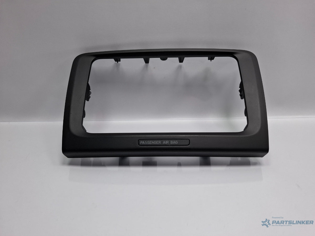 Rama navigatie SKODA SUPERB III Estate 3T5 2009 - 2015 TDI CBBB, CFGB 3T0858069