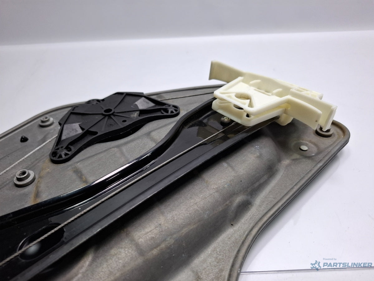 Macara geam stanga spate SKODA SUPERB III Estate 3T5 2009 - 2015 TDI CBBB, CFGB 3T0839461