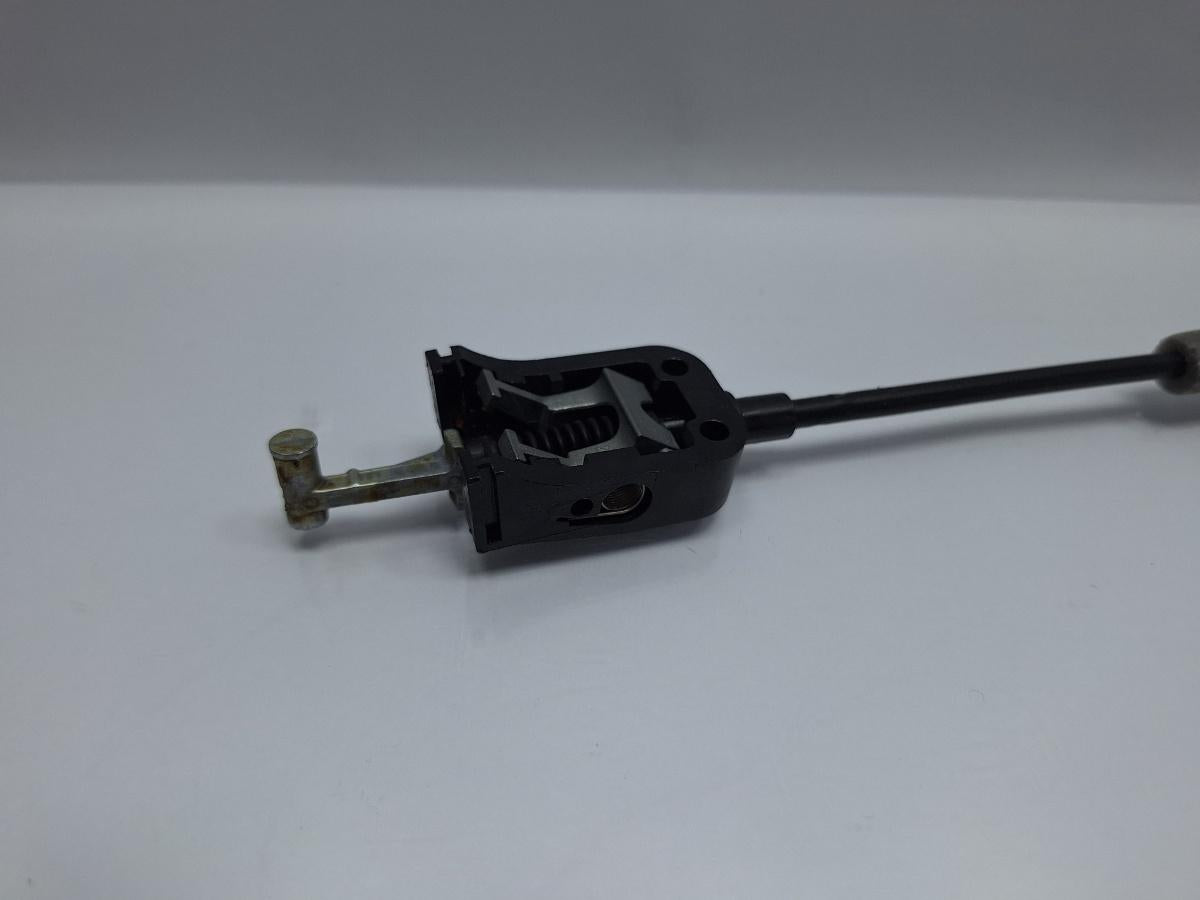 Cablu maner deschidere usa fata SKODA SUPERB II Estate 3T5 2009 - 2015 TDI CBBB, CFGB 5N0837017E