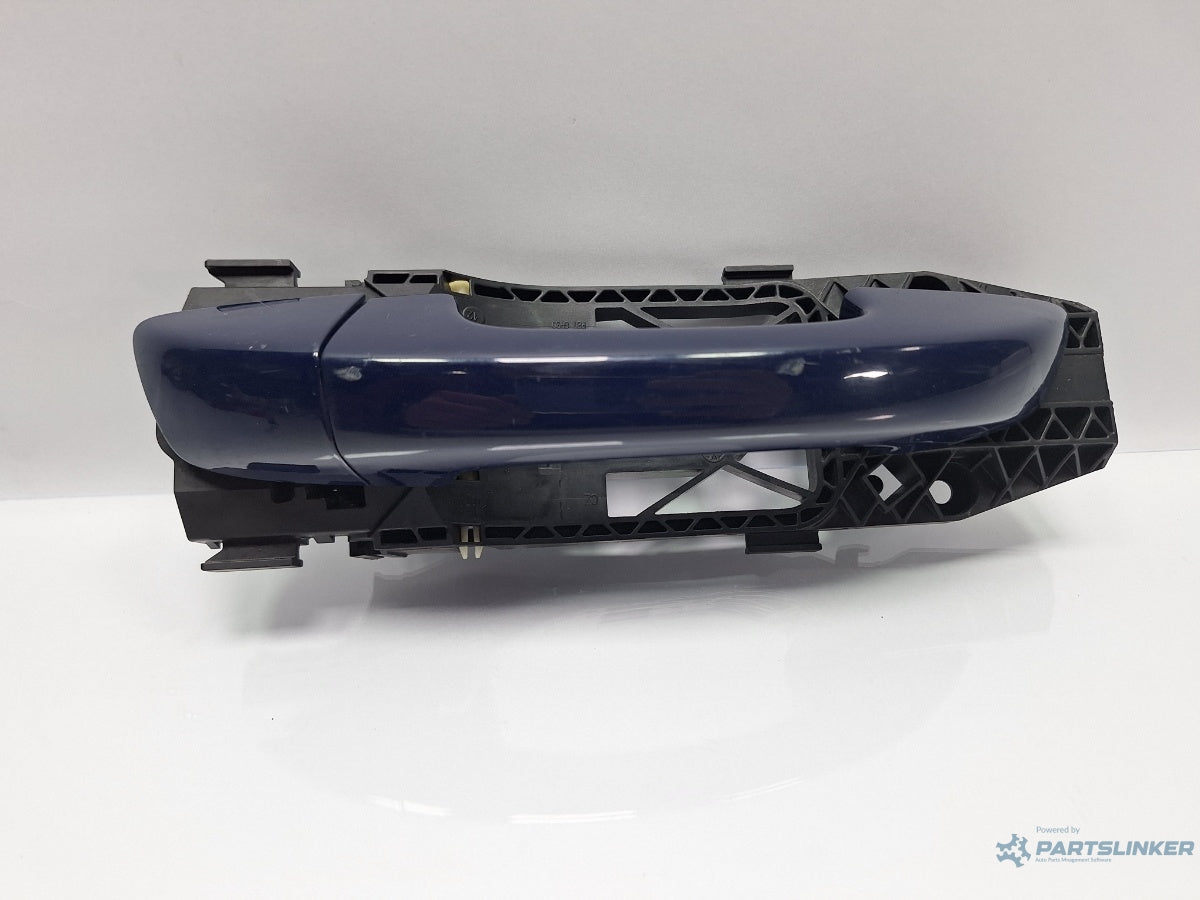 Maner exterior usa cu suport dreapta spate SKODA SUPERB III Estate 3T5 2009 - 2015 TDI CBBB, CFGB 5N0839885F , 1K8837206F