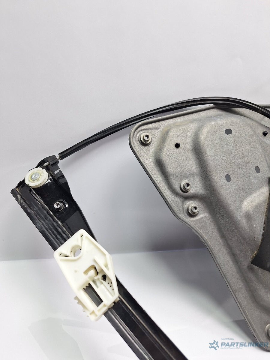 Macara geam dreapta fata SKODA SUPERB III Estate 3T5 2009 - 2015 TDI CBBB, CFGB 3T0837462A