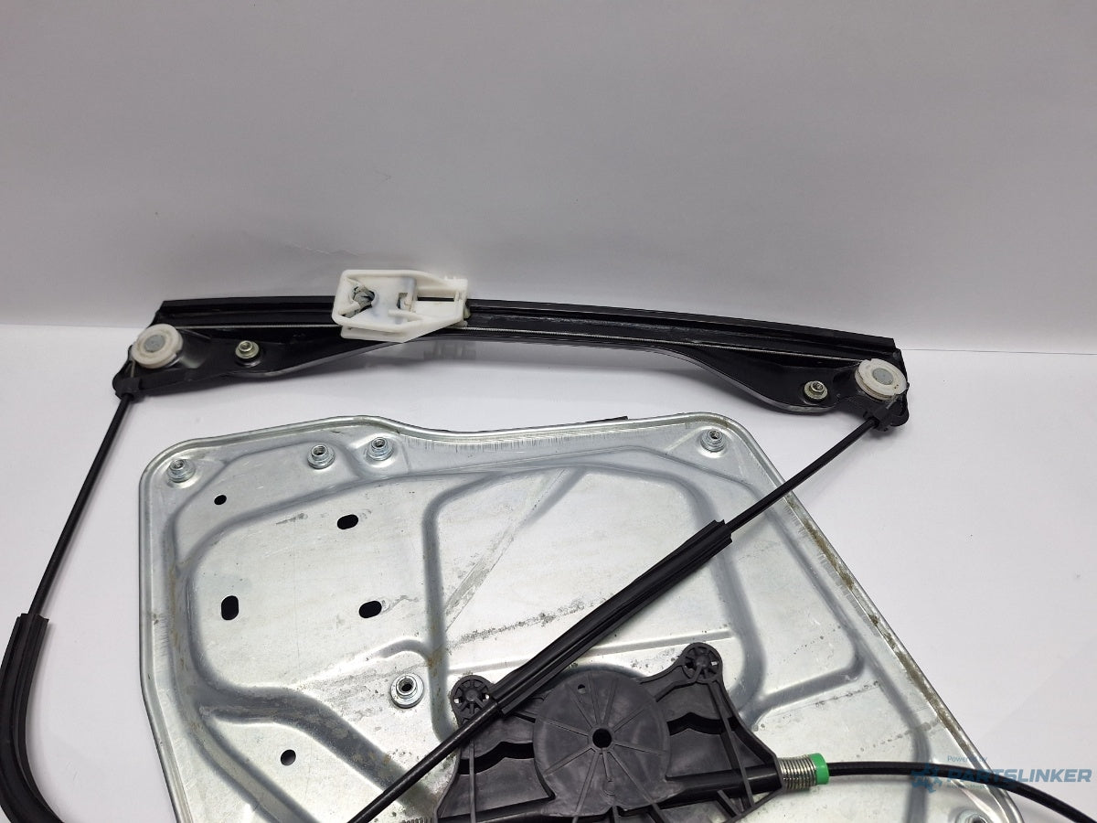 Macara geam stanga fata SKODA SUPERB III Estate 3T5 2009 - 2015 TDI CBBB, CFGB 3T0837461A