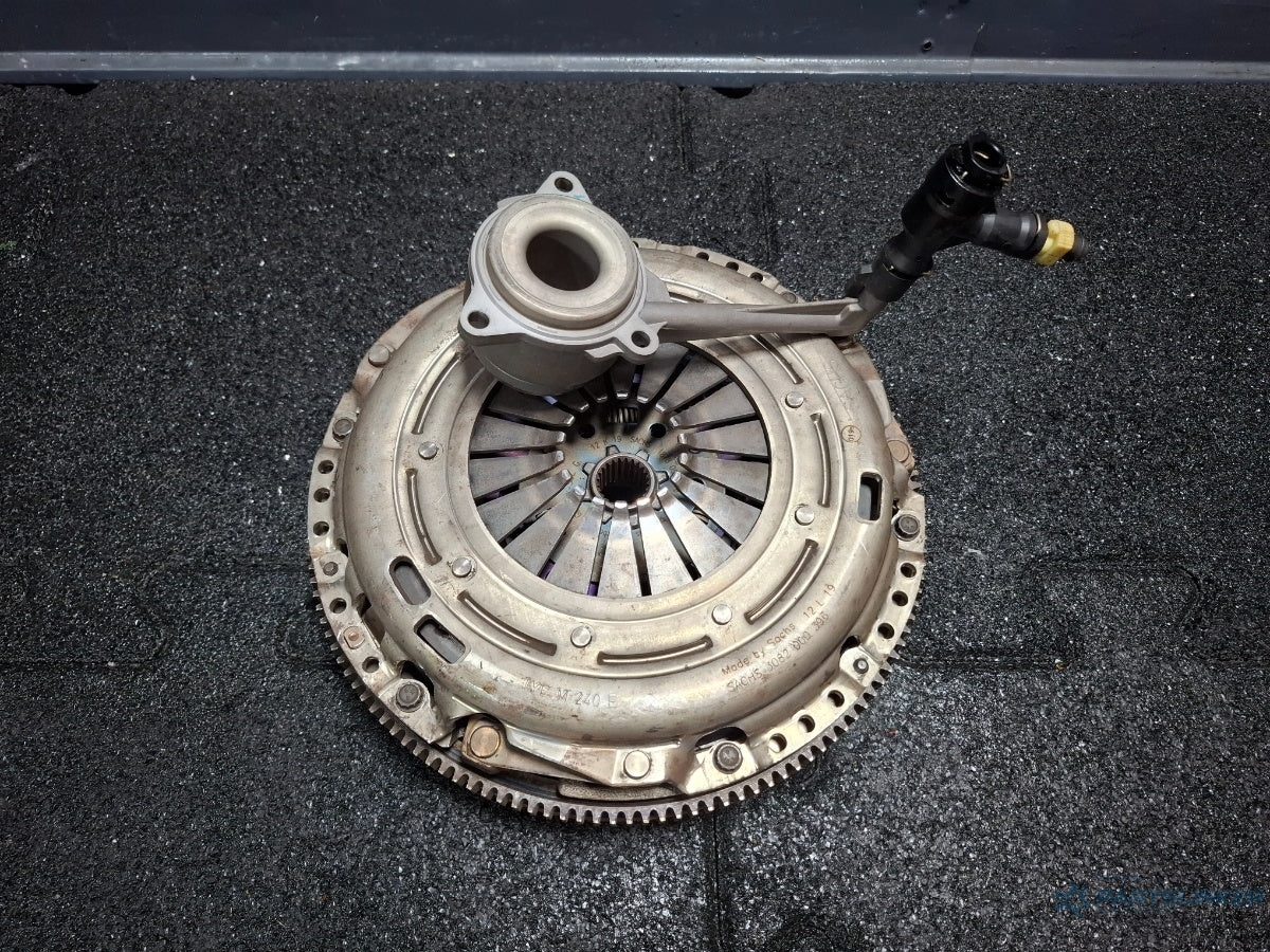 Kit ambreiaj complet SKODA SUPERB III Estate 3T5 2009 - 2015 TDI CBBB, CFGB 03L141016N