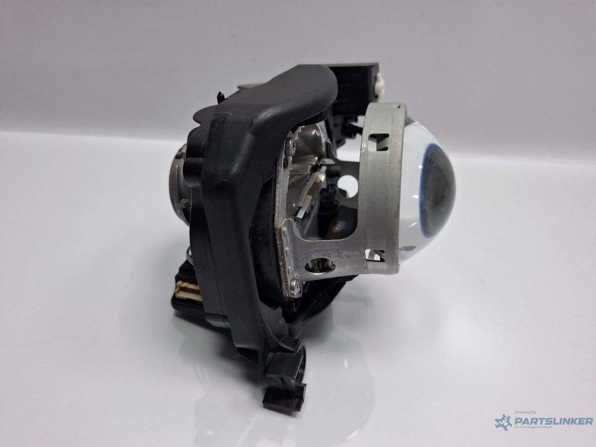 Lupa far SKODA SUPERB III Estate 3T5 2009 - 2015 TDI CBBB, CFGB HELLA  3T1941018E