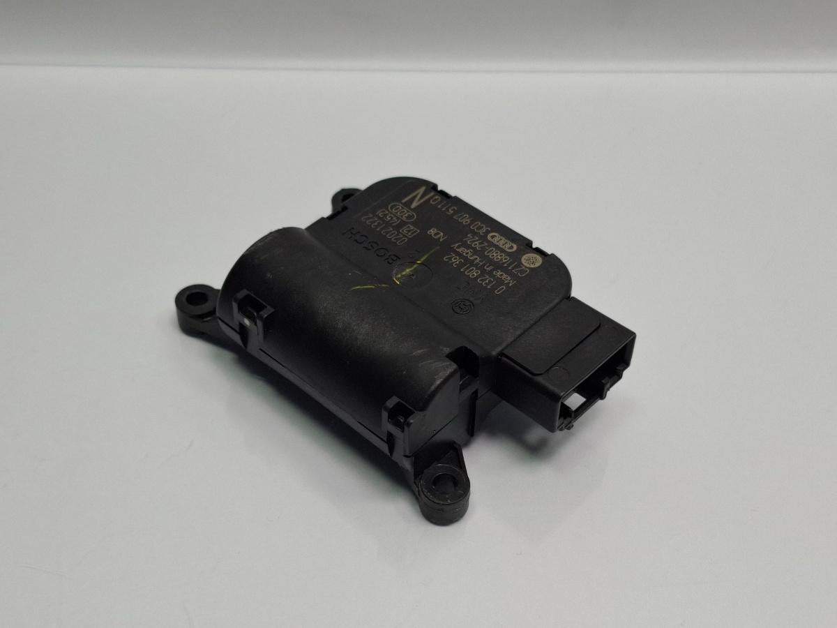 Motoras aeroterma V425 SKODA SUPERB II Estate 3T5 2009 - 2015 TDI CBBB, CFGB BOSCH 0132801362 3C0907511Q