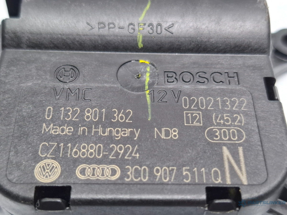 Motoras aeroterma V425 SKODA SUPERB III Estate 3T5 2009 - 2015 TDI CBBB, CFGB BOSCH 0132801362 3C0907511Q