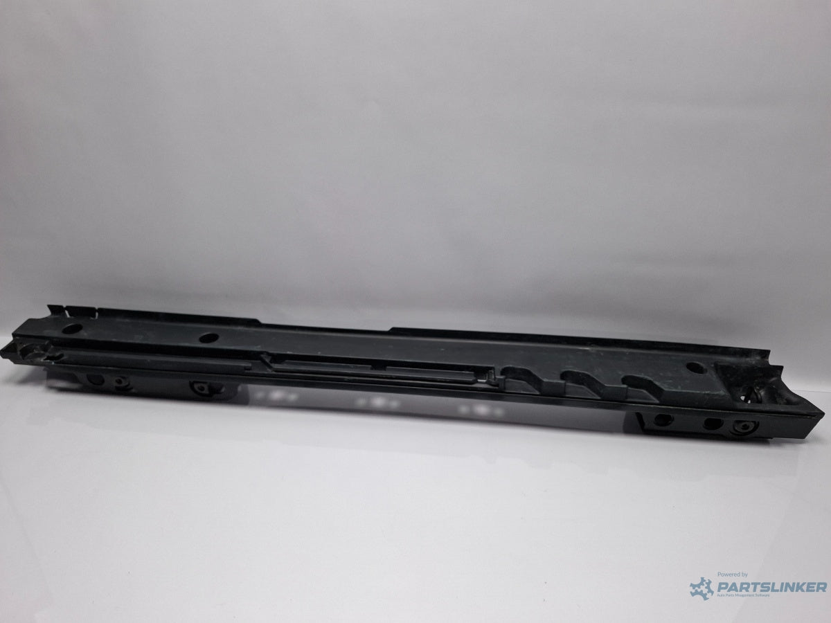 Suport mocheta portbagaj stanga SKODA SUPERB III Estate 3T5 2009 - 2015 TDI CBBB, CFGB 3T9863511