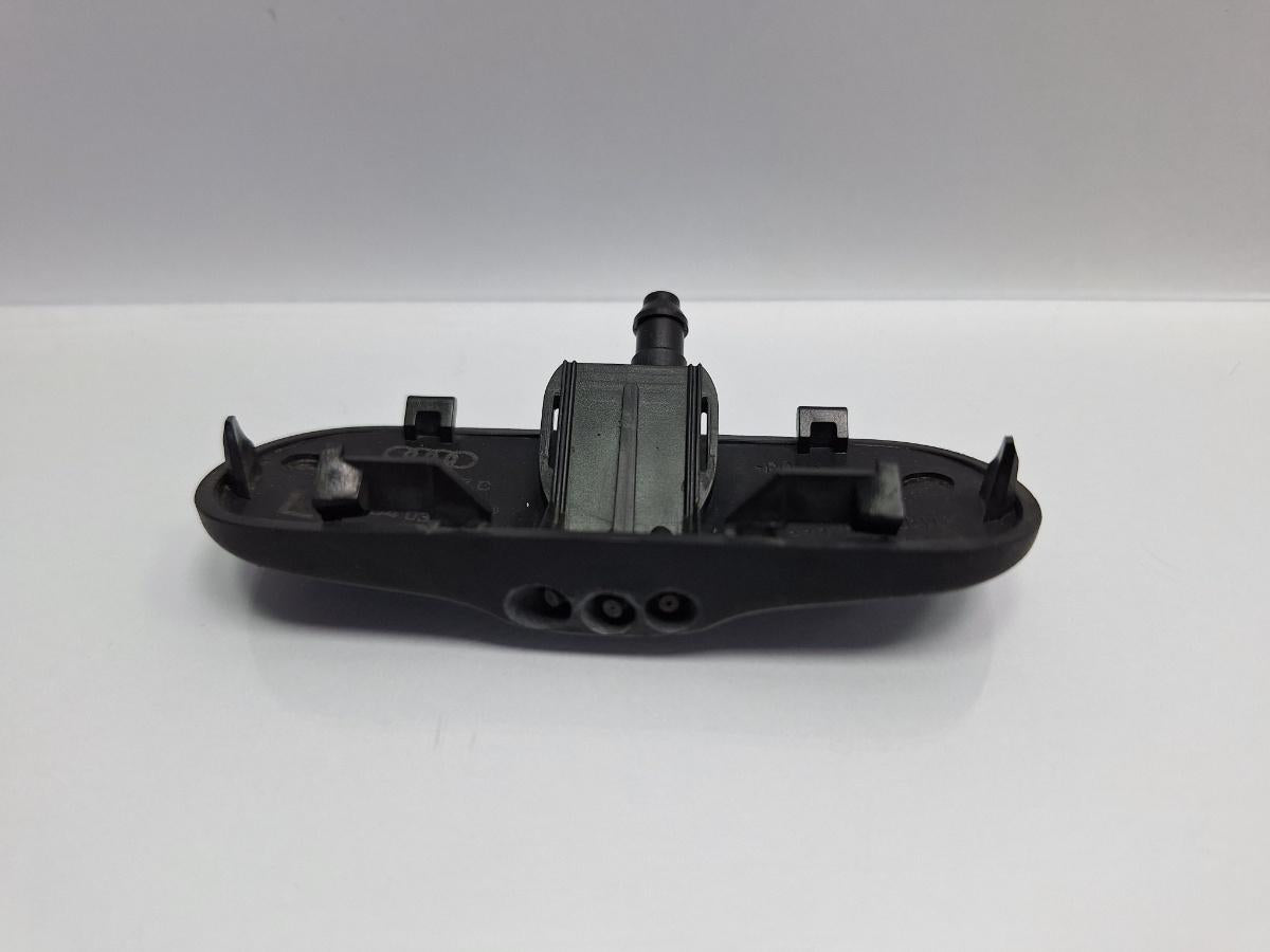 Duza spalator parbriz stanga AUDI A4 IV Avant 8K5, B8 2007 - 2015 TDI CAGA, CJCA, CMEA, CMFA 8T0955987C