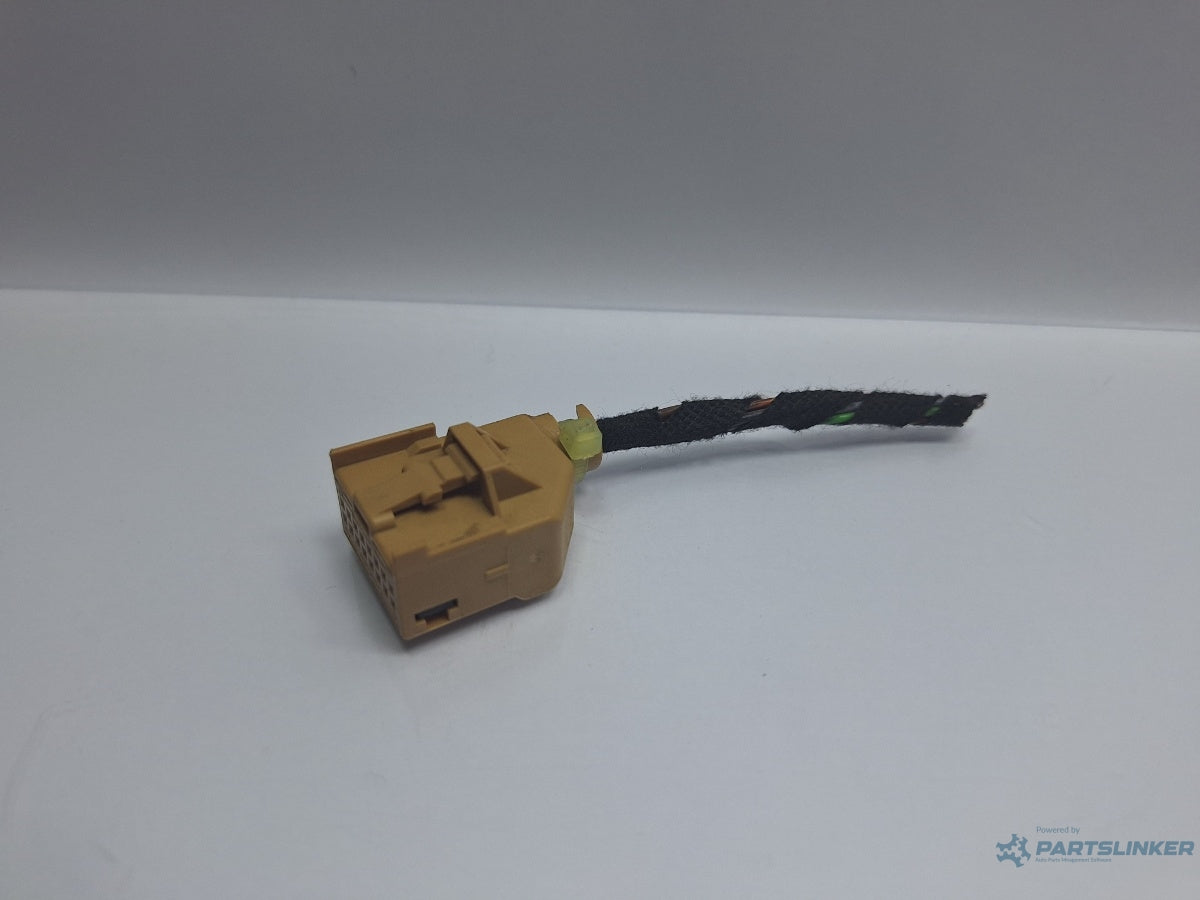 Mufa conector modul de parcare PDC SKODA SUPERB III Estate 3T5 2009 - 2015 TDI CBBB, CFGB 8E0972416A