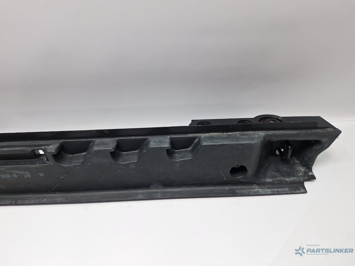 Suport mocheta portbagaj dreapta SKODA SUPERB III Estate 3T5 2009 - 2015 TDI CBBB, CFGB 3T9863512