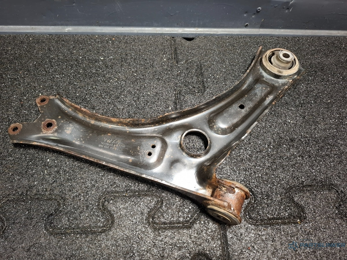 Brat bascula stanga fata SKODA SUPERB III Estate 3T5 2009 - 2015 TDI CBBB, CFGB 1K0407151BG