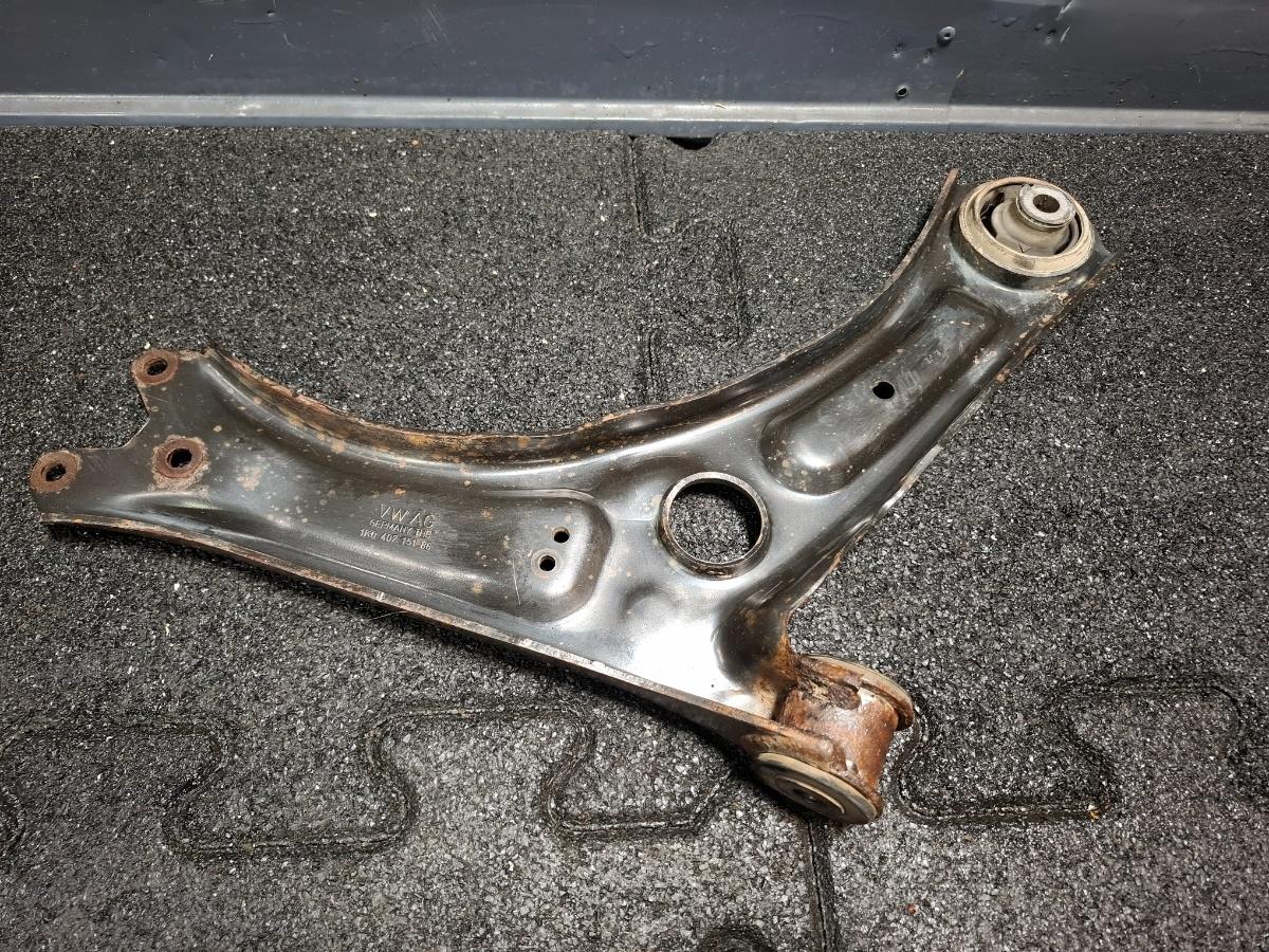 Brat bascula stanga fata SKODA SUPERB II Estate 3T5 2009 - 2015 TDI CBBB, CFGB 1K0407151BG