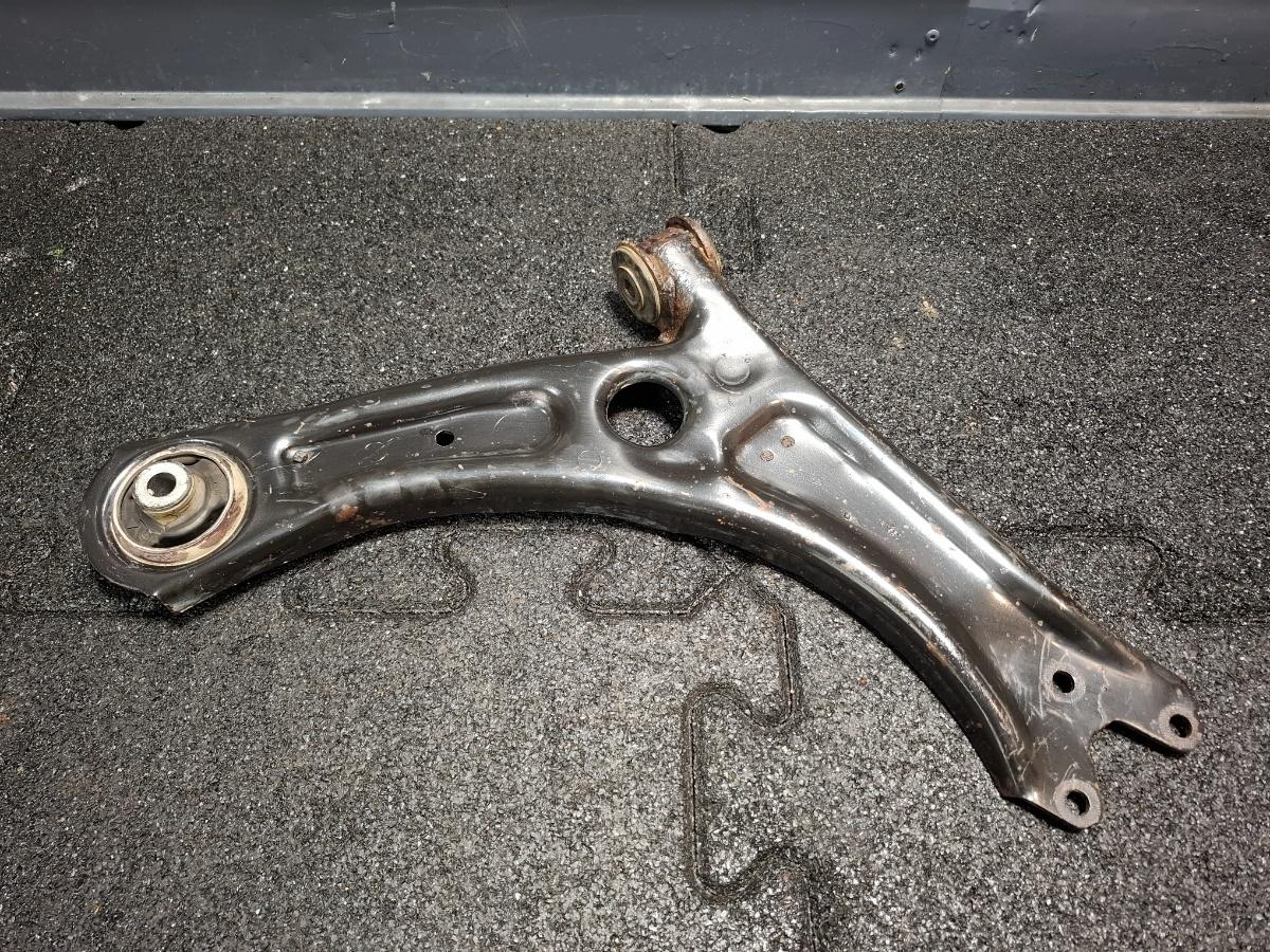 Brat bascula dreapta fata SKODA SUPERB II Estate 3T5 2009 - 2015 TDI CBBB, CFGB 1K0407152BG