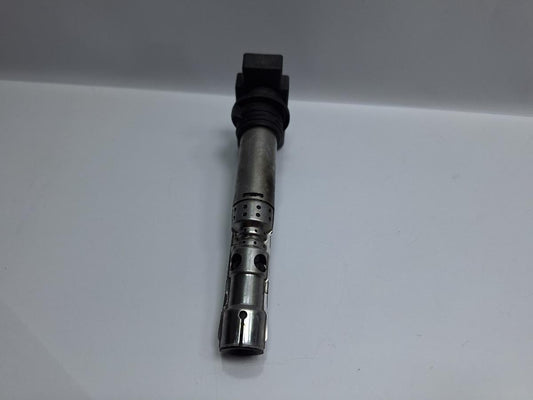 Bobina bujie VOLKSWAGEN FOX 5Z1, 5Z3 2003 - 2014 1.2 1.2 BMD, CHFB BERU 0040102059
