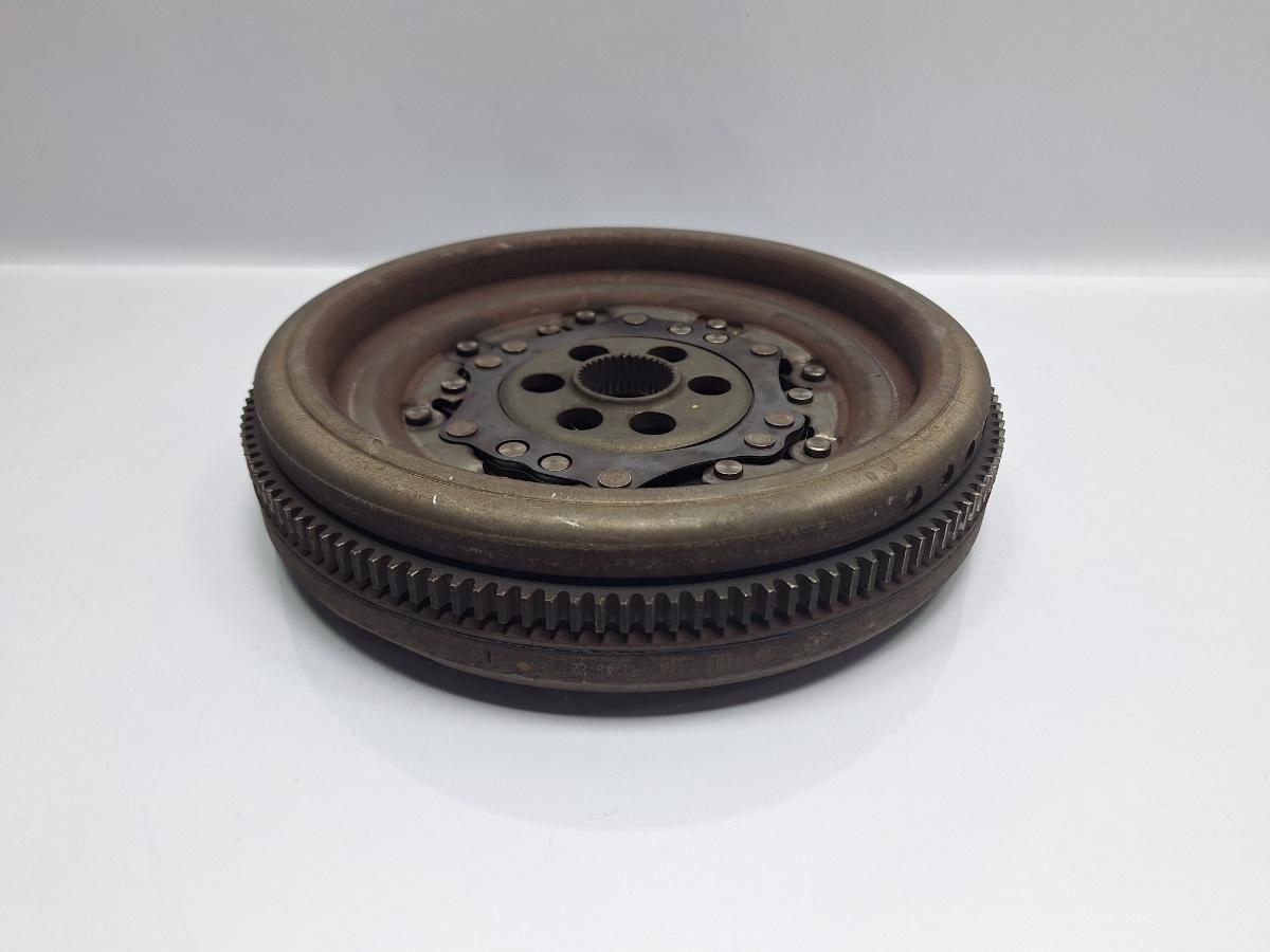 Volanta VOLKSWAGEN PASSAT Variant 3C5 2005 - 2011 TDI BMP 03G105266BD