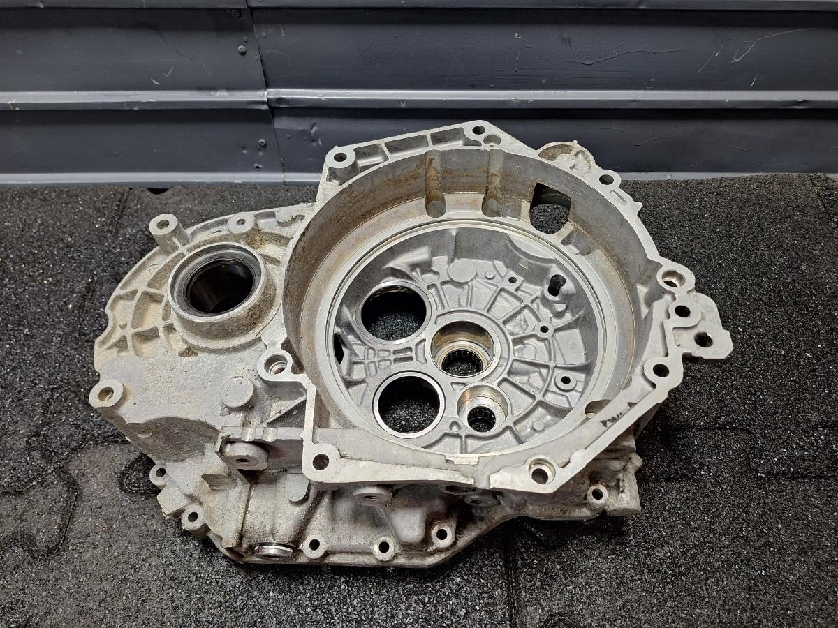 Carcasa ambreiaje cutie DSG VOLKSWAGEN PASSAT CC 357 2008 - 2012 TDI CBAB, CFFB LQV