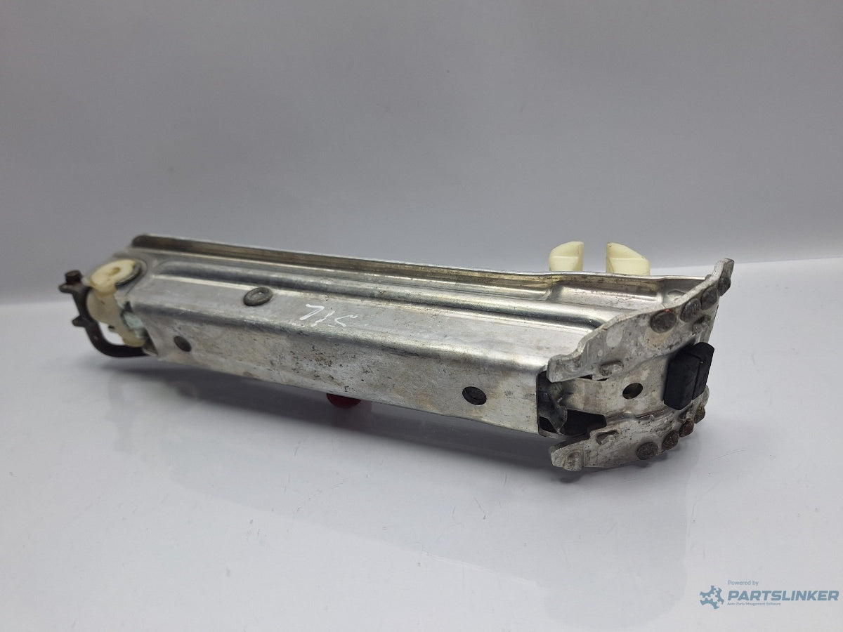 Cric AUDI A4 II Avant 8E5, B6 2000 - 2005 TDI AVF, AWX 8D0011031D