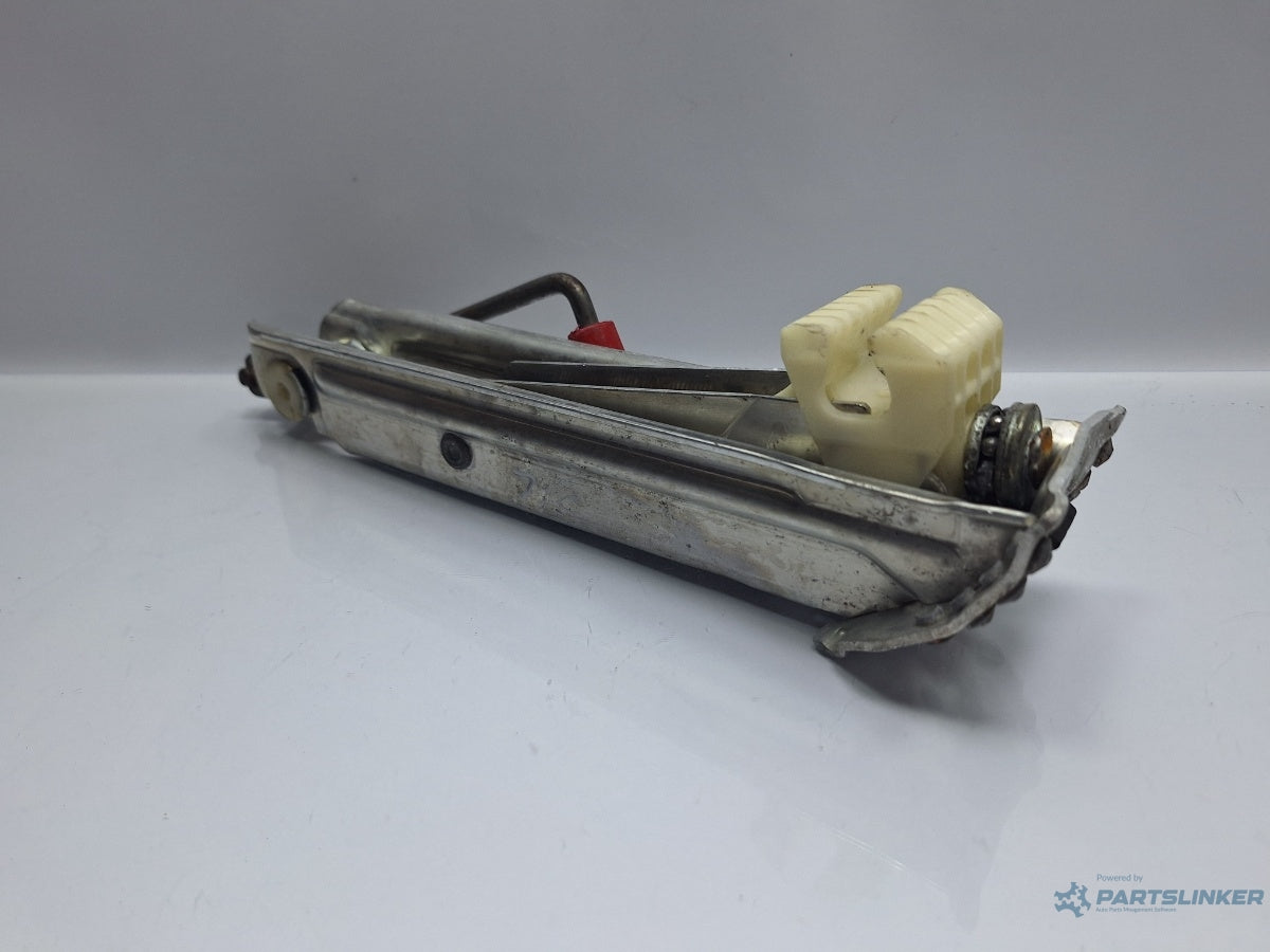 Cric AUDI A4 II Avant 8E5, B6 2000 - 2005 TDI AVF, AWX 8D0011031D