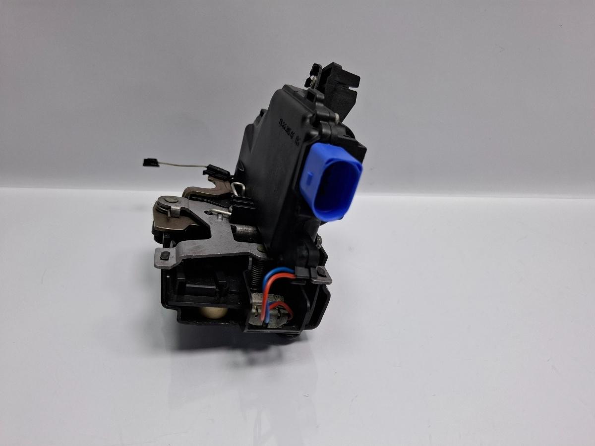 Broasca usa dreapta fata SKODA FABIA Saloon 6Y3 1999 - 2007 TDI ATD, AXR 3B1837016CC