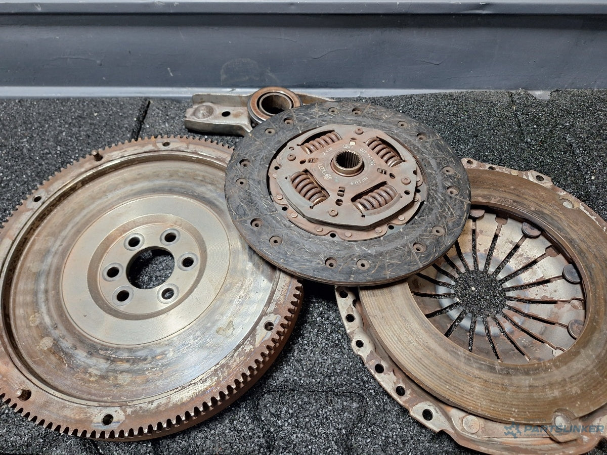 Kit ambreiaj SKODA FABIA Saloon 6Y3 1999 - 2007 TDI ATD, AXR 037105273C