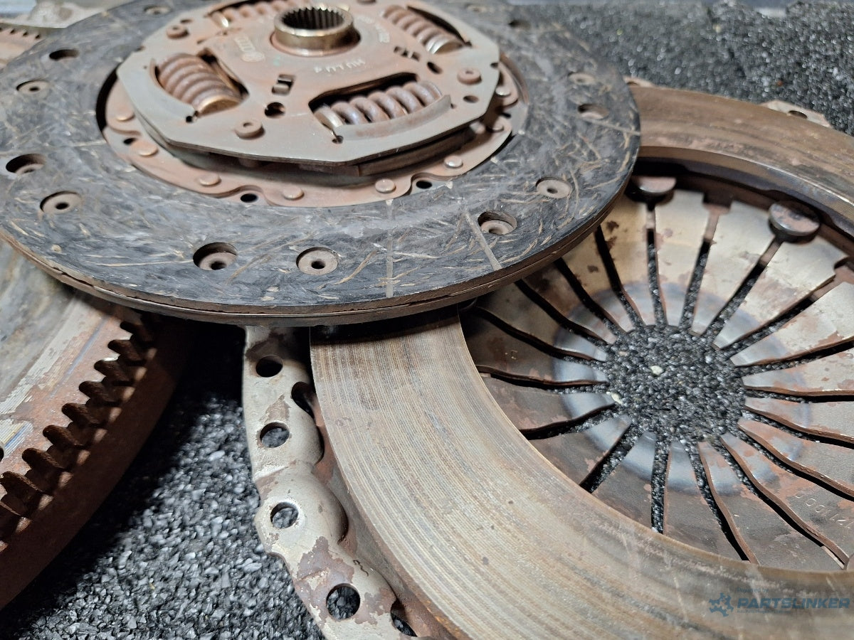 Kit ambreiaj SKODA FABIA Saloon 6Y3 1999 - 2007 TDI ATD, AXR 037105273C