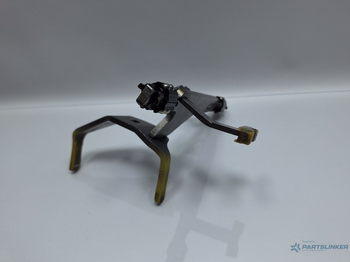 Furca ambreiaj (Nr1) VOLKSWAGEN PASSAT CC 357 2008 - 2012 TDI CBAB, CFFB 02E311570D