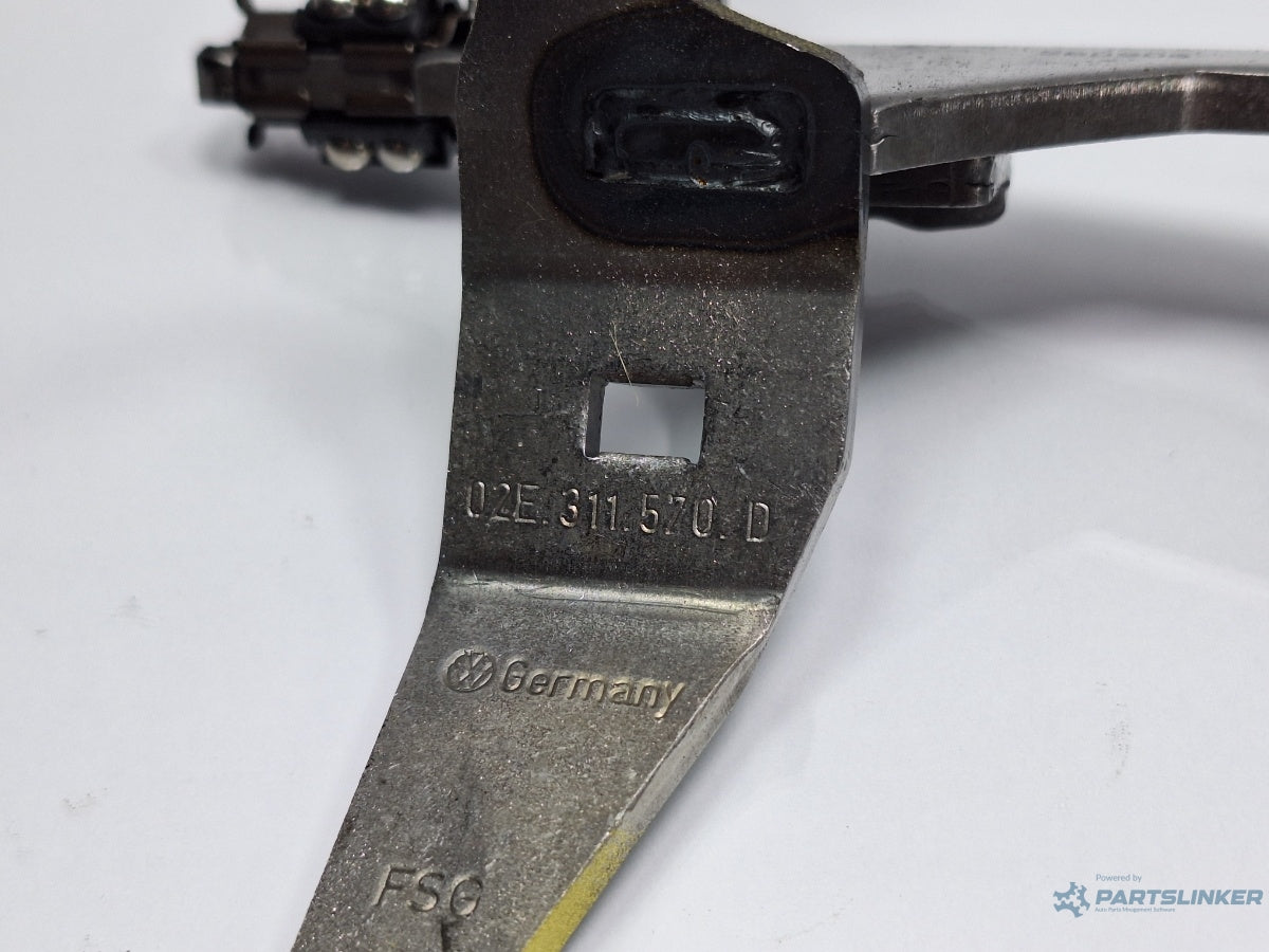 Furca ambreiaj (Nr1) VOLKSWAGEN PASSAT CC 357 2008 - 2012 TDI CBAB, CFFB 02E311570D