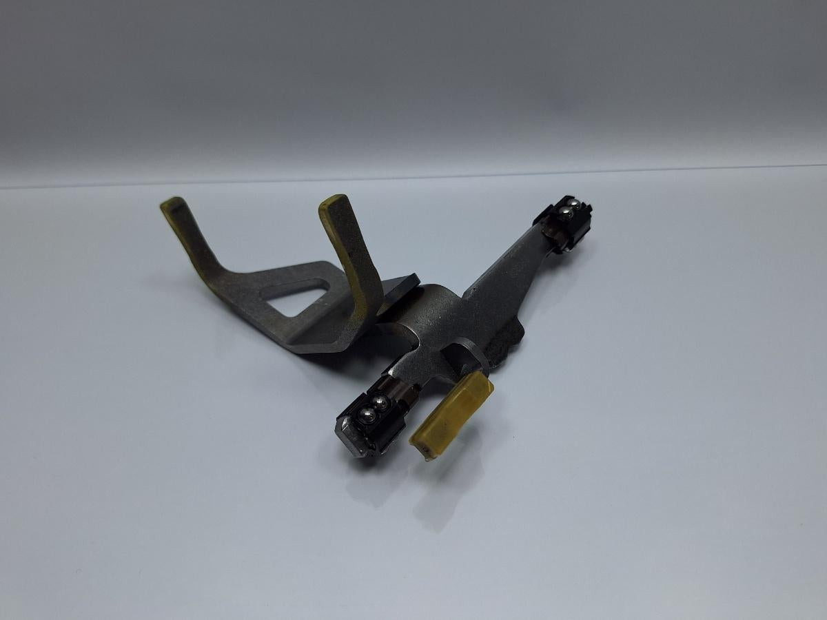 Furca ambreiaj (Nr.3) VOLKSWAGEN PASSAT CC 357 2008 - 2012 TDI CBAB, CFFB 02E311549D