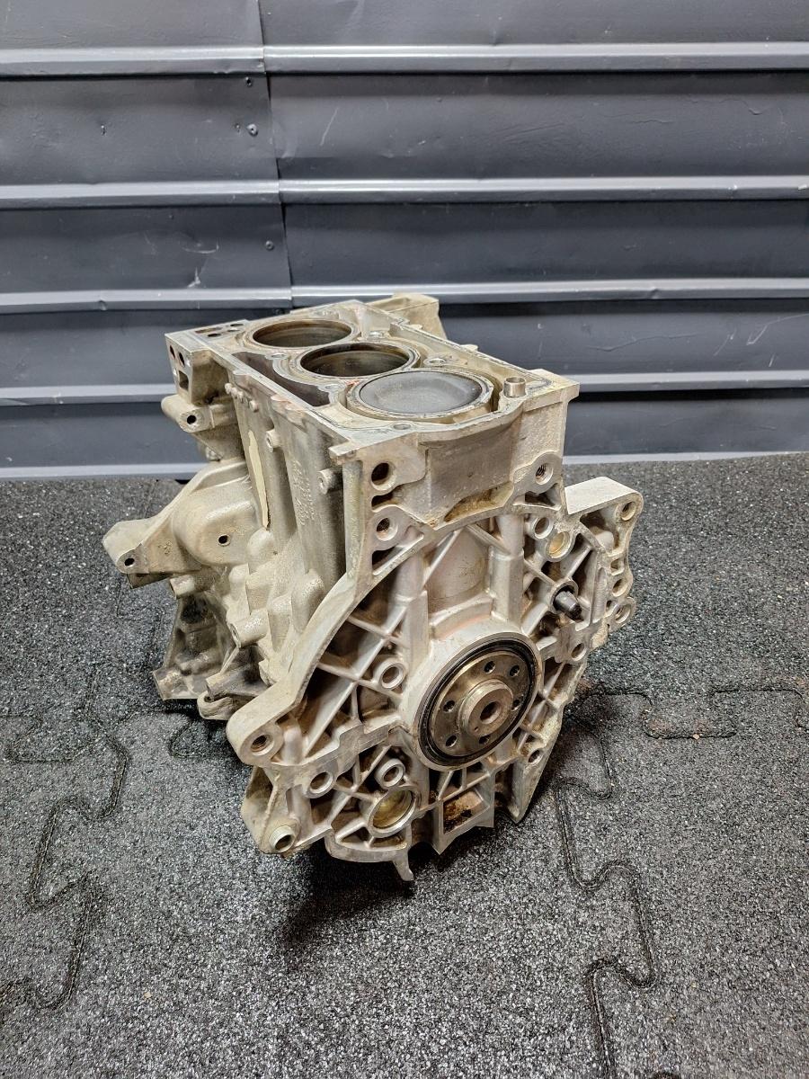 Bloc motor ambielat SKODA FABIA 6Y2 1999 - 2008 1.2 AWY, BMD CHF 03D103019J