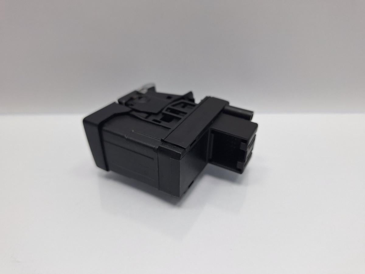Buton frana de mana AUDI A4 IV Avant 8K5, B8 2007 - 2015 TDI CAGA, CJCA, CMEA, CMFA 8K1927225B