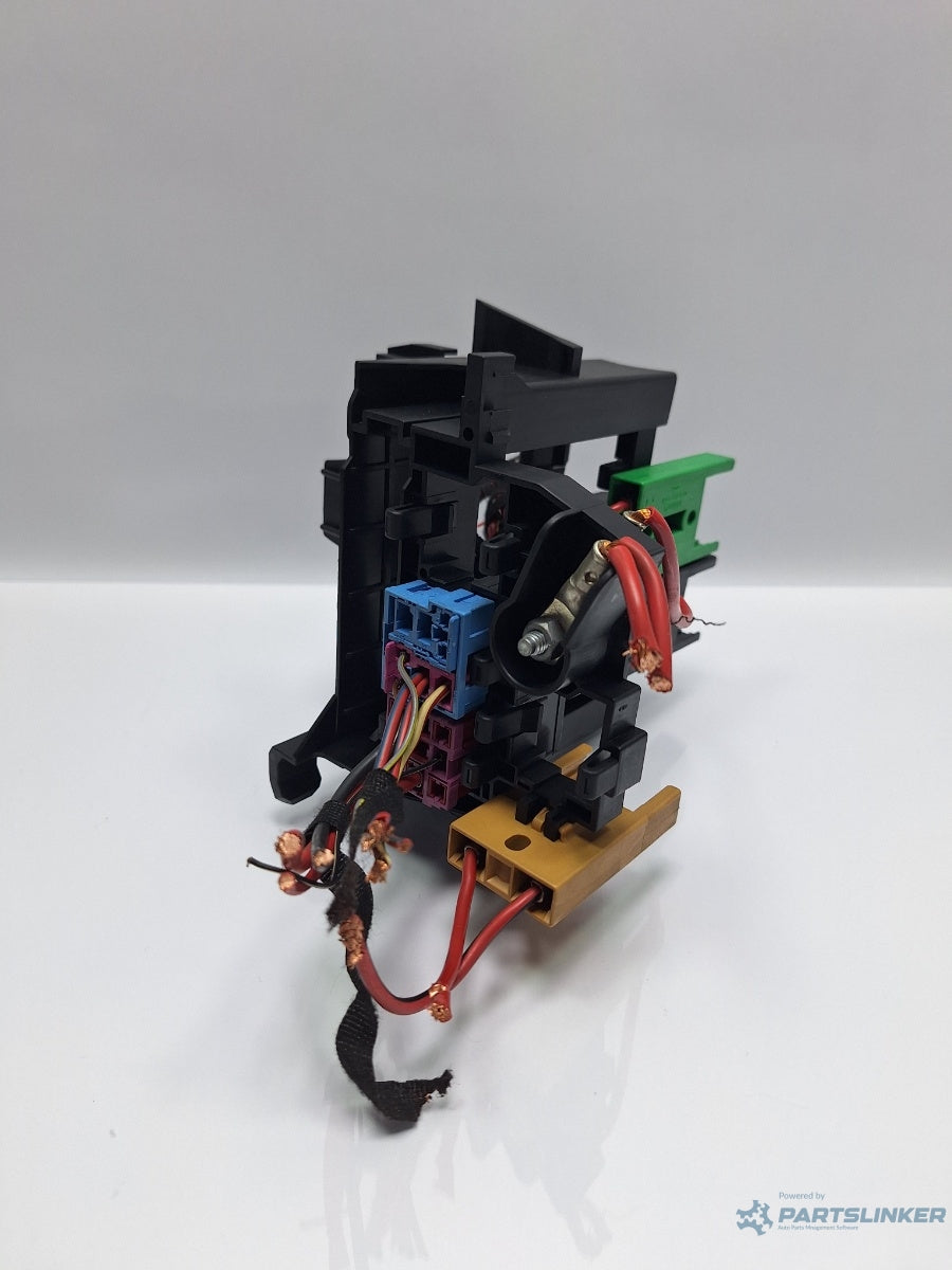 Panou sigurante AUDI A4 IV Avant 8K5, B8 2007 - 2015 TDI CAGA, CJCA, CMEA, CMFA 8K1937503A