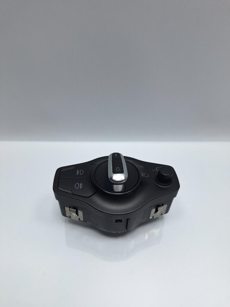 Bloc lumini AUDI A4 IV Avant 8K5, B8 2007 - 2015 TDI CAGA, CJCA, CMEA, CMFA 8K0941531AL