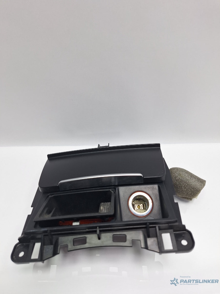 Scrumiera AUDI A4 IV Avant 8K5, B8 2007 - 2015 TDI CAGA, CJCA, CMEA, CMFA 8K0857951