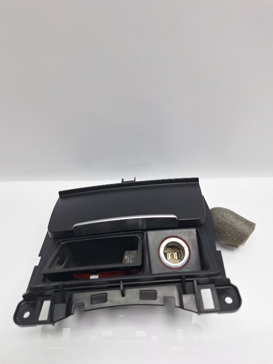 Scrumiera AUDI A4 IV Avant 8K5, B8 2007 - 2015 TDI CAGA, CJCA, CMEA, CMFA 8K0857951