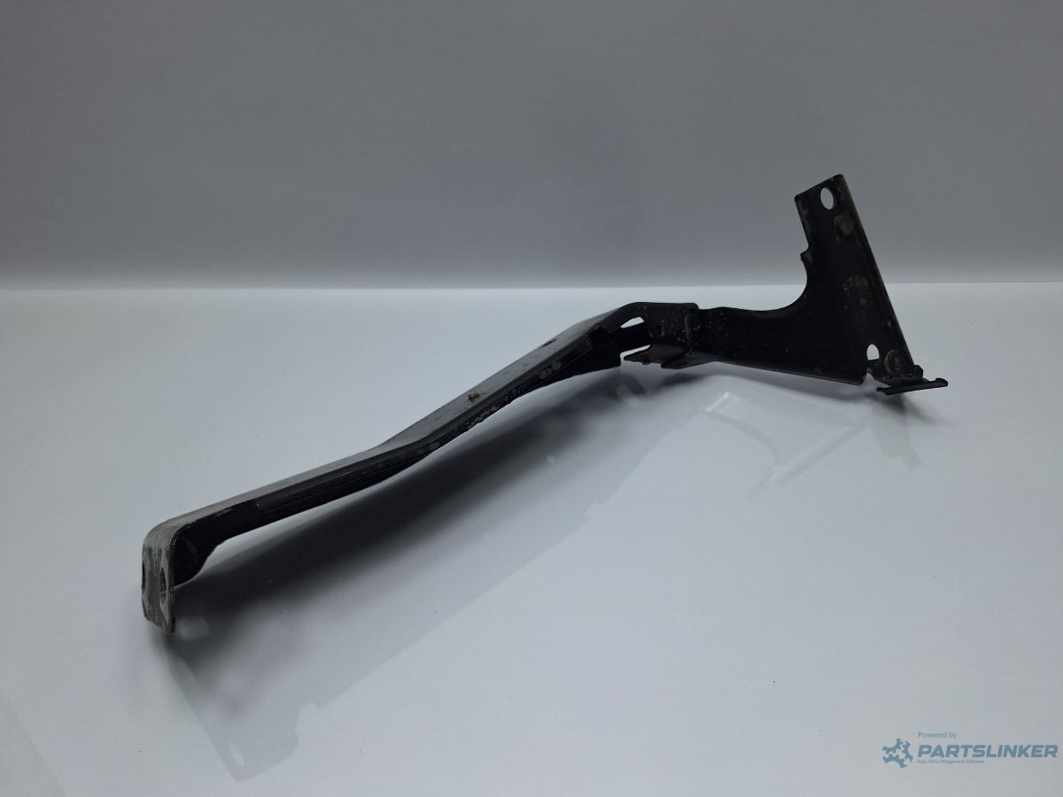 Suport  aripa dreapta fata AUDI A4 IV Avant 8K5, B8 2007 - 2015 TDI CAGA, CJCA, CMEA, CMFA 8K0821136A