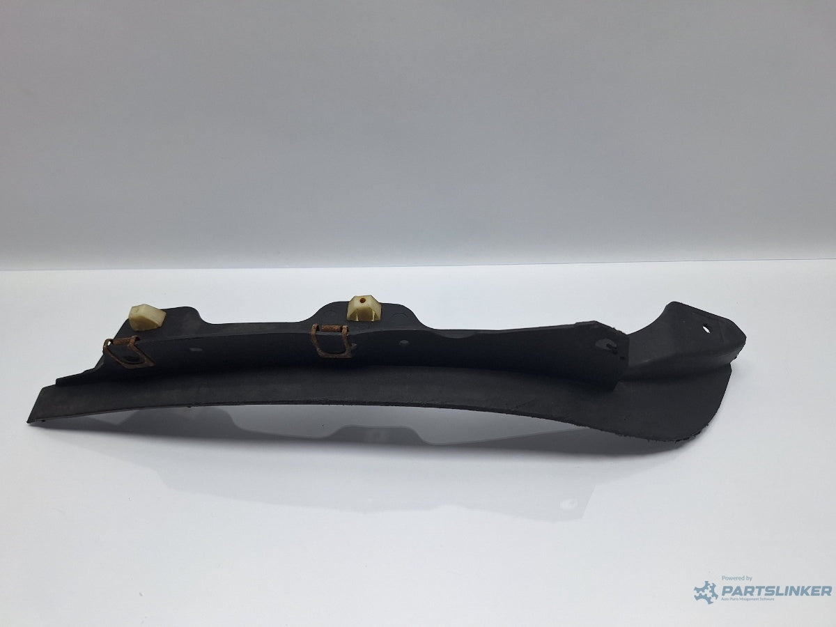 Suport aparatoare noroi stanga fata AUDI A4 IV Avant 8K5, B8 2007 - 2015 TDI CAGA, CJCA, CMEA, CMFA 8K0853887A