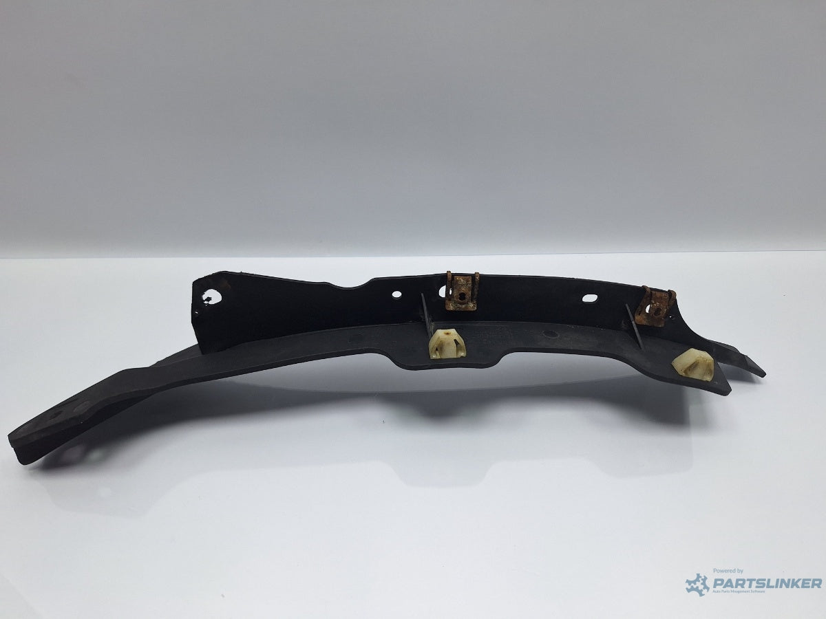 Suport aparatoare noroi stanga fata AUDI A4 IV Avant 8K5, B8 2007 - 2015 TDI CAGA, CJCA, CMEA, CMFA 8K0853887A