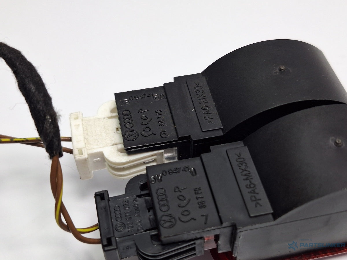 Lampi avertizare usa deschisa AUDI A4 IV Avant 8K5, B8 2007 - 2015 TDI CAGA, CJCA, CMEA, CMFA 4B0947415A , 6Y0947411