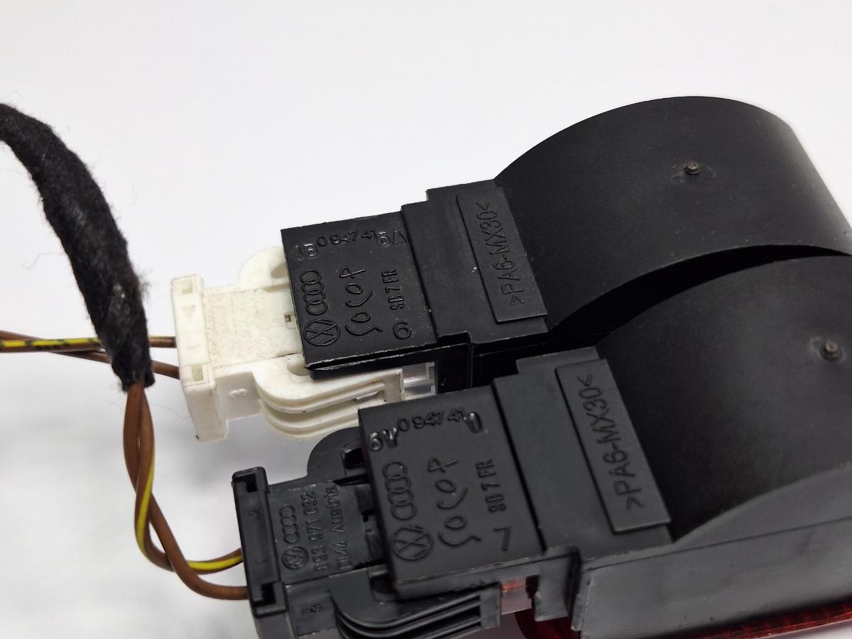 Lampi avertizare usa deschisa AUDI A4 IV Avant 8K5, B8 2007 - 2015 TDI CAGA, CJCA, CMEA, CMFA 4B0947415A , 6Y0947411