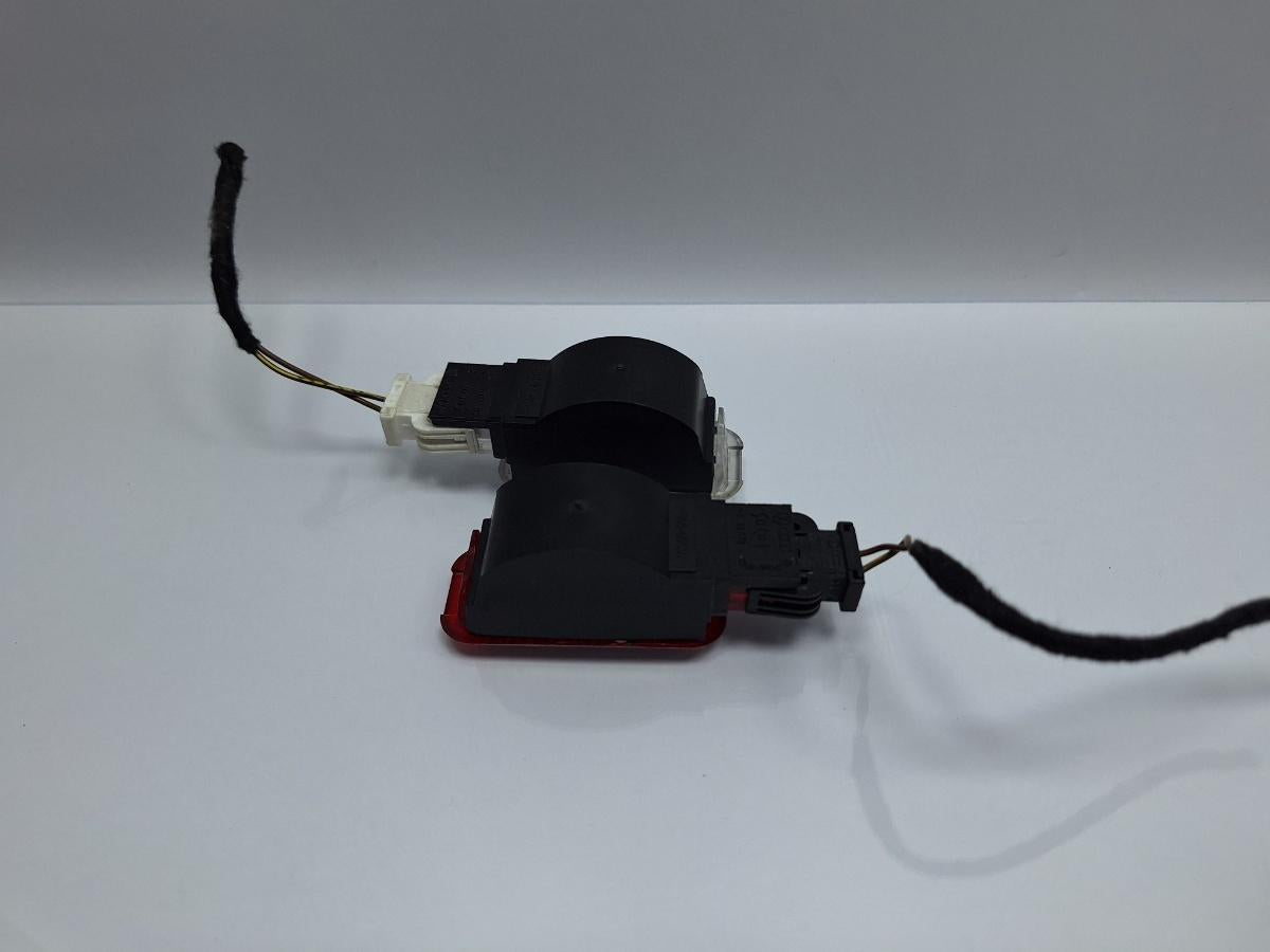 Lampi avertizare usa deschisa AUDI A4 IV Avant 8K5, B8 2007 - 2015 TDI CAGA, CJCA, CMEA, CMFA 4B0947415A , 6Y0947411