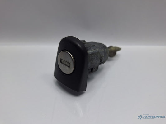 Butuc usa SKODA FABIA Saloon 6Y3 1999 - 2007 TDI ATD, AXR 1J0837167