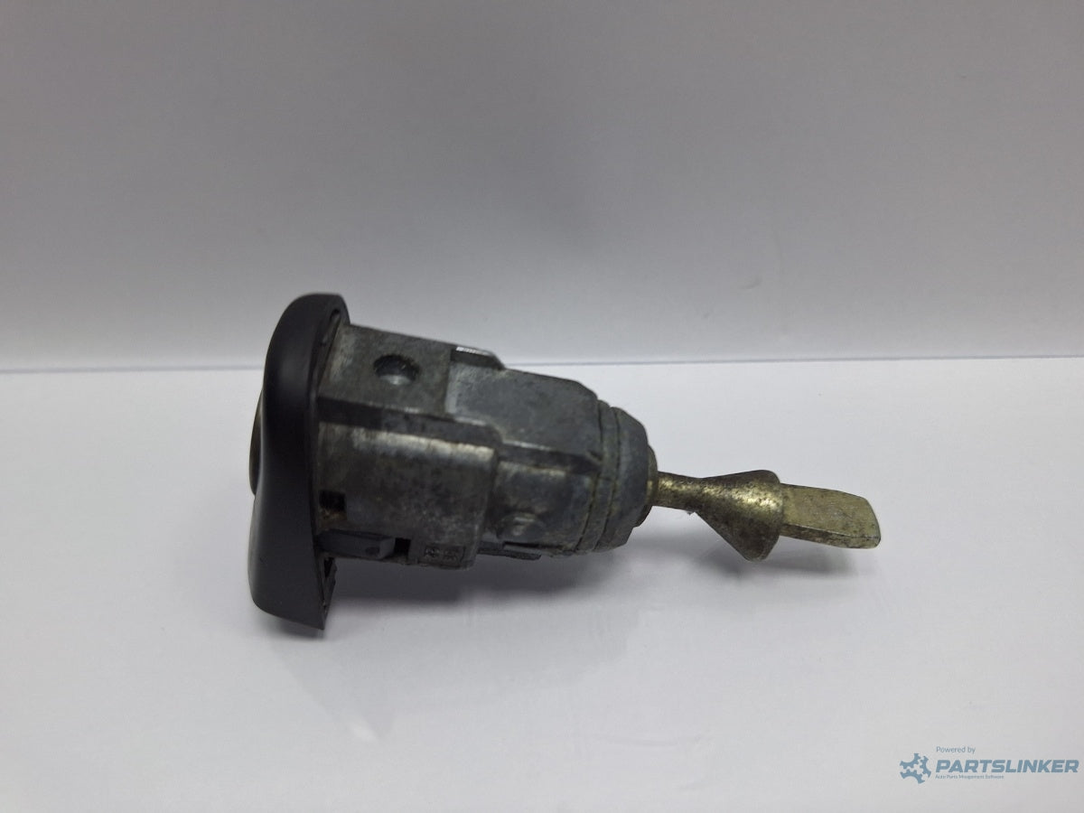Butuc usa SKODA FABIA Saloon 6Y3 1999 - 2007 TDI ATD, AXR 1J0837167