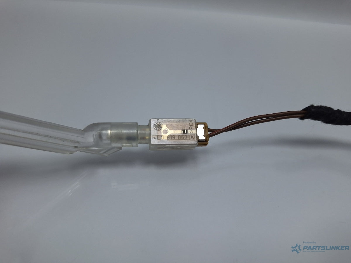 Lampa maner usa AUDI A4 IV Avant 8K5, B8 2007 - 2015 TDI CAGA, CJCA, CMEA, CMFA 4D0919063A