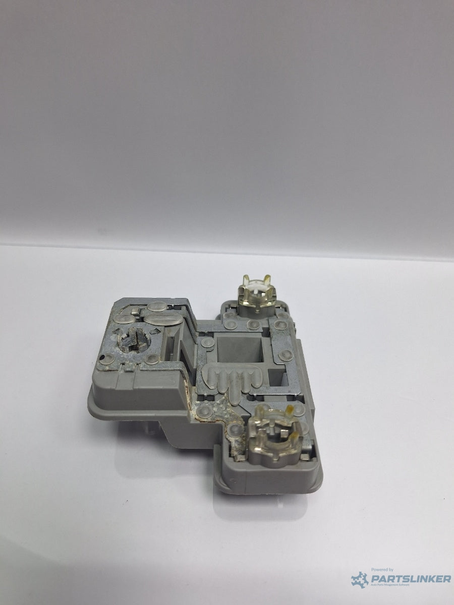 Soclu stop haion dreapta AUDI A4 IV Avant 8K5, B8 2007 - 2015 TDI CAGA, CJCA, CMEA, CMFA 21962201 8K9945258B