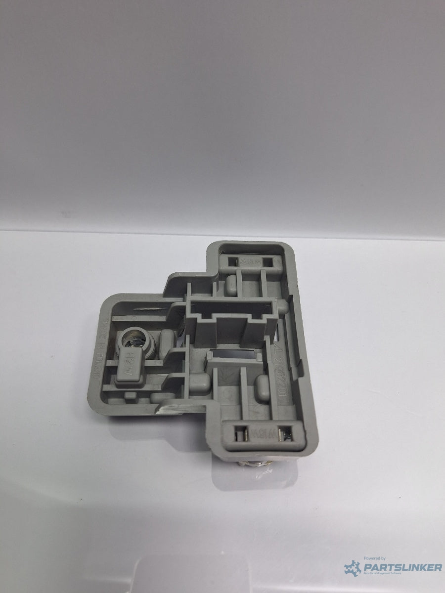 Soclu stop haion dreapta AUDI A4 IV Avant 8K5, B8 2007 - 2015 TDI CAGA, CJCA, CMEA, CMFA 21962201 8K9945258B